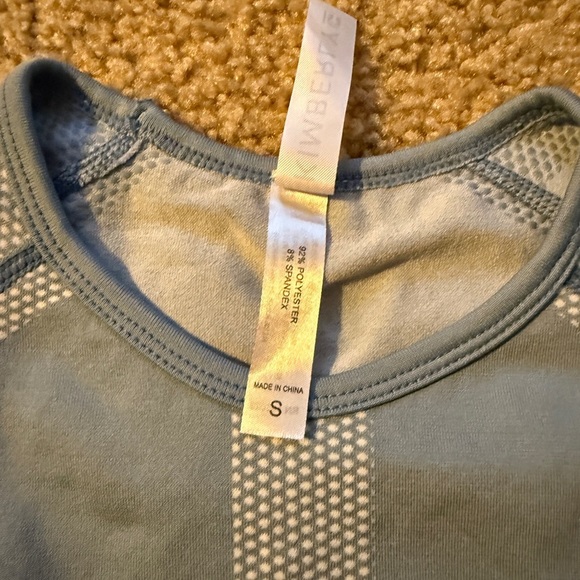 Workout Top - Picture 3 of 6